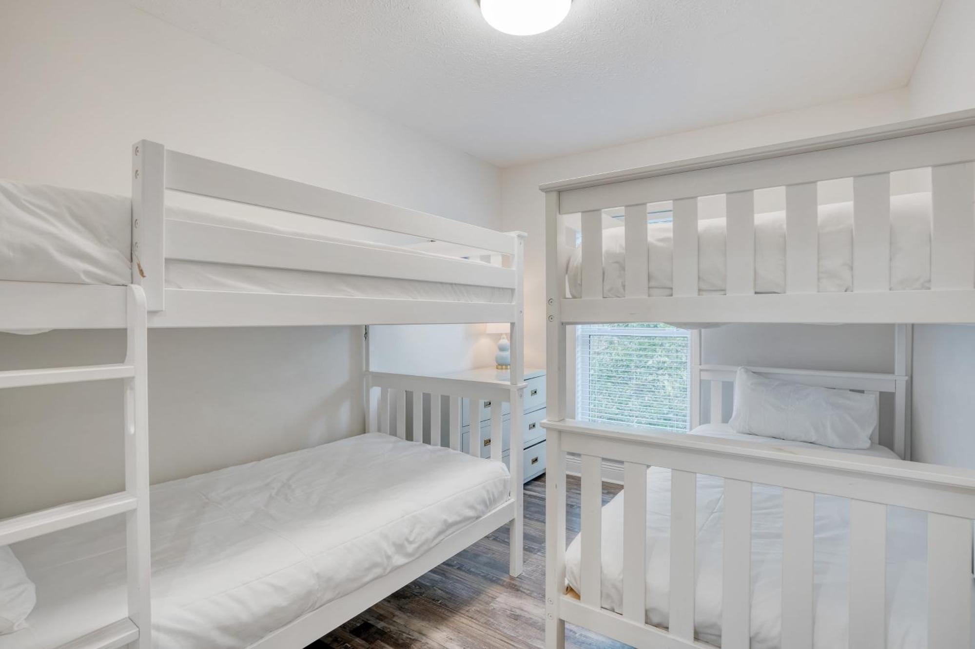 Holiday home Tidal Charm By Avantstay Walk To Community Pool Balcony Ocean Views