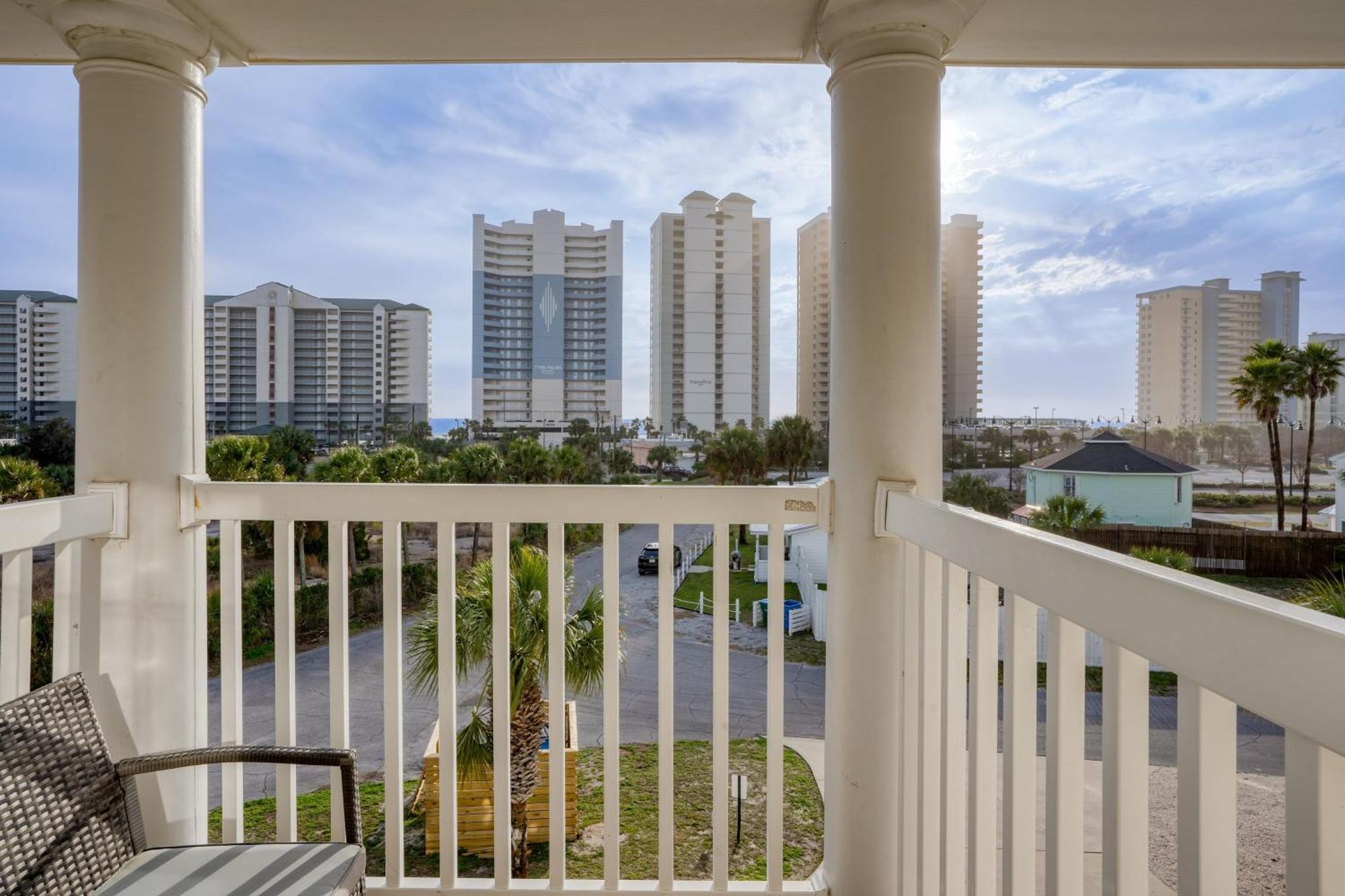 Tidal Charm By Avantstay Walk To Community Pool Balcony Ocean Views Holiday home *
