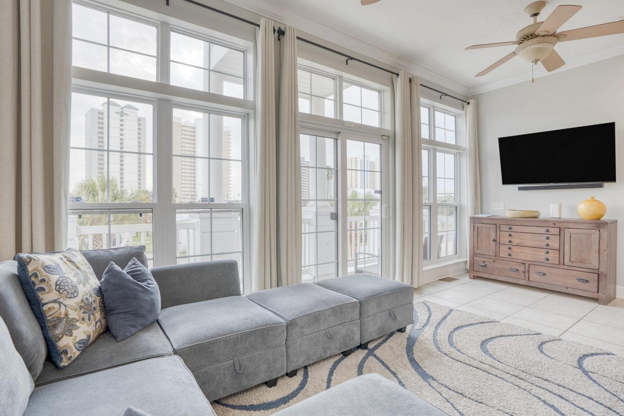 Tidal Charm By Avantstay Walk To Community Pool Balcony Ocean Views Holiday home *