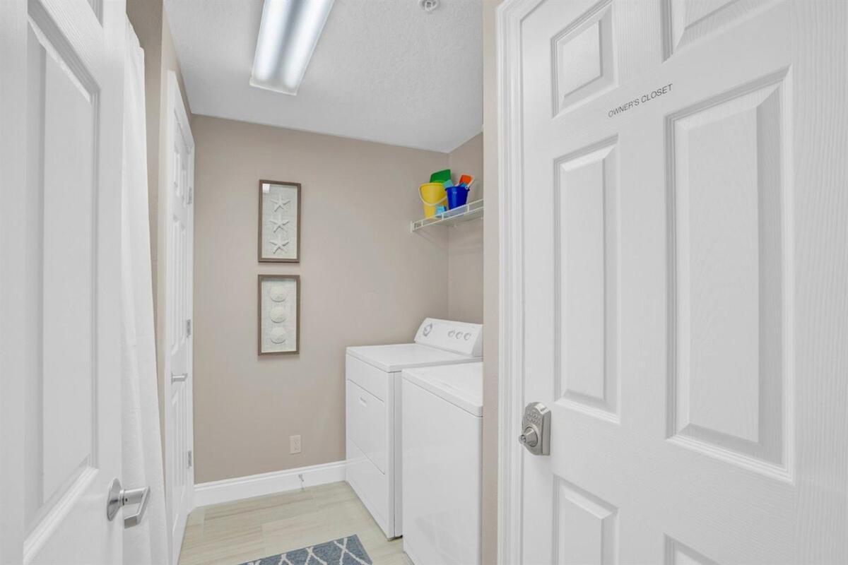 Calypso 2006w Gulf Front And Newly Renovated Custom Shower Apartment
