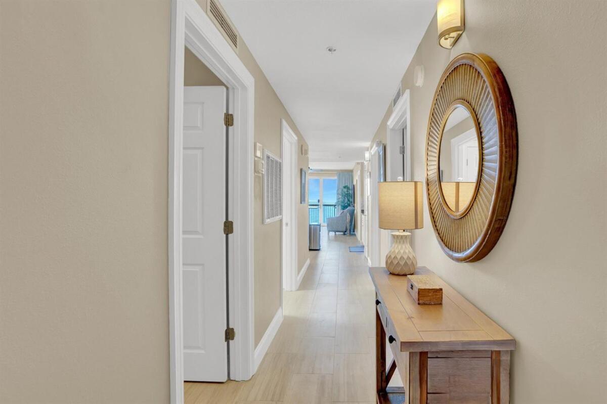 Calypso 2006w Gulf Front And Newly Renovated Custom Shower Apartment