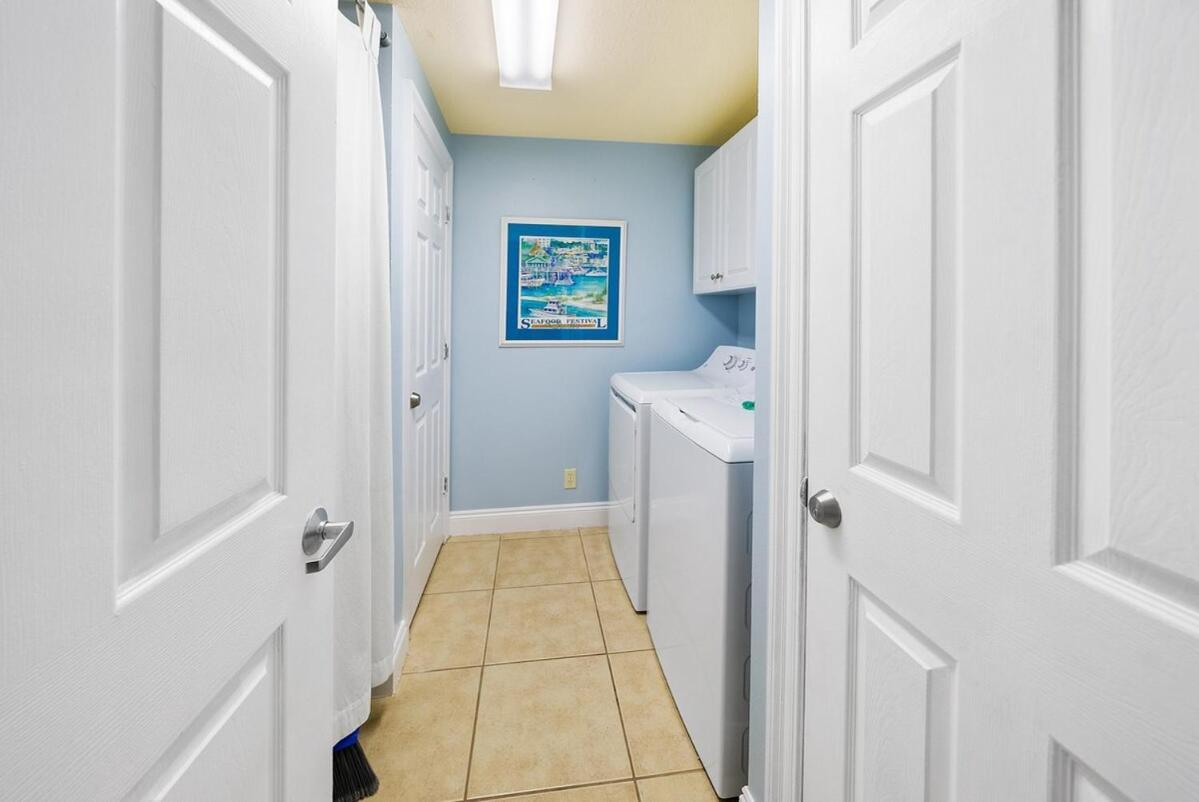 Apartment 2206e Calypso Direct Gulffront Brand New Remodel *