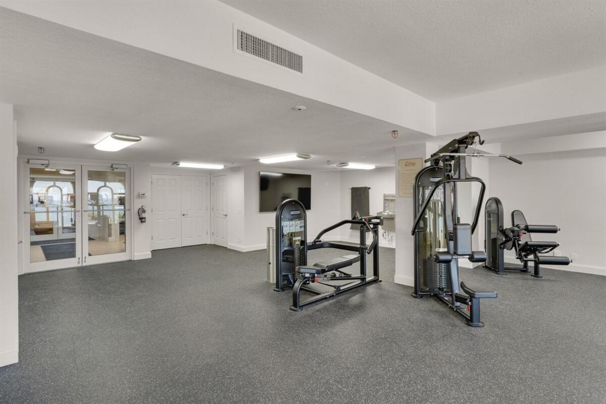 Apartment 408e Calypso Elegant Front Svc Included Panama City Beach