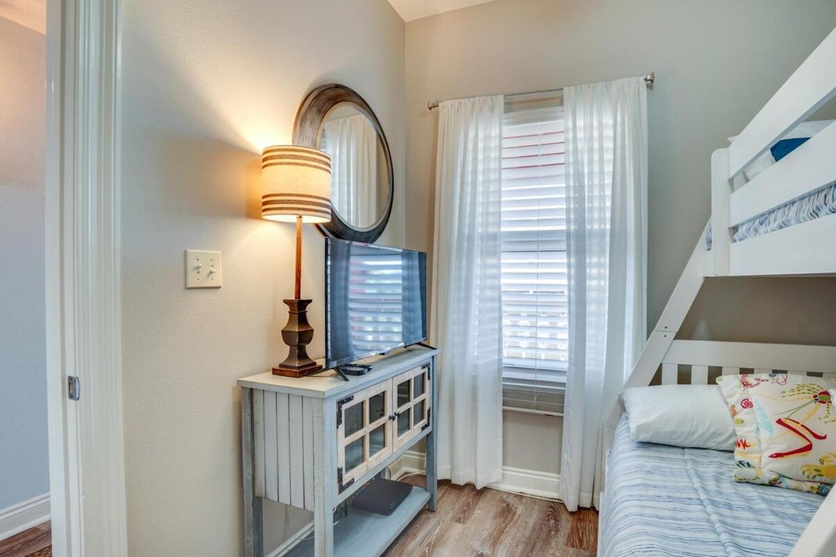 408e Calypso Elegant Front Svc Included Apartment