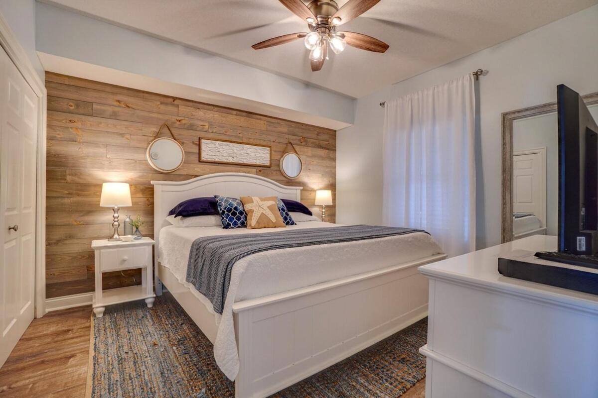 Apartment 408e Calypso Elegant Front Svc Included *