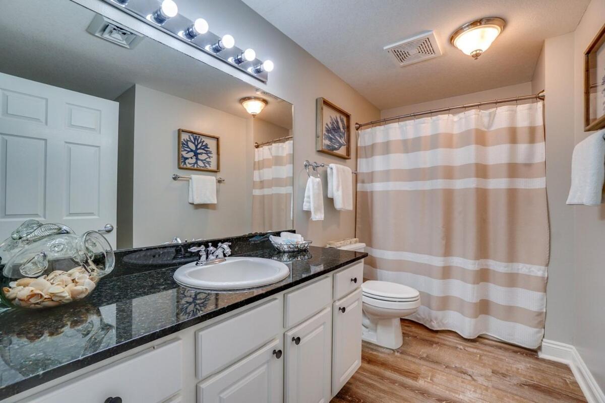 408e Calypso Elegant Front Svc Included Apartment