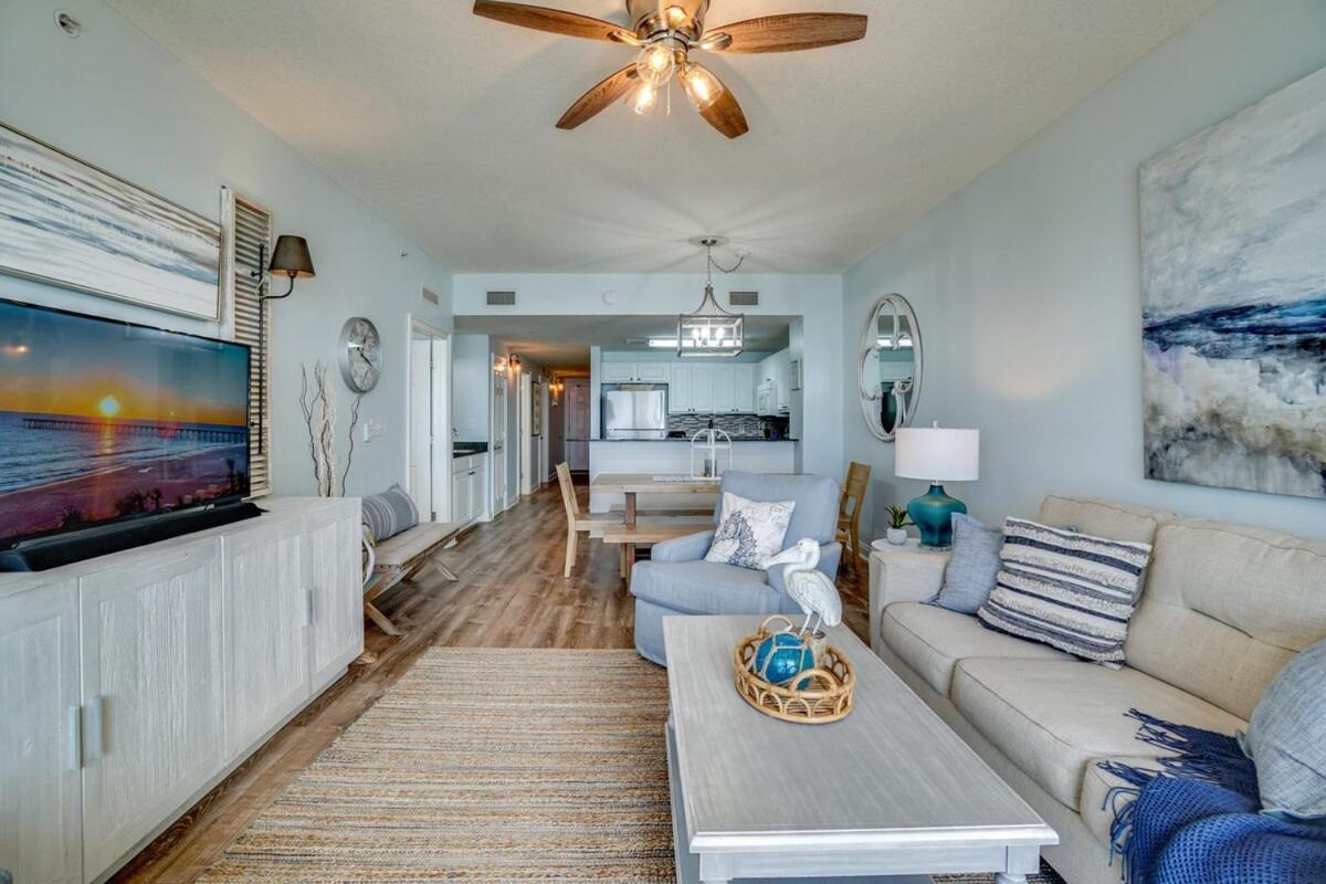 Apartment 408e Calypso Elegant Front Svc Included