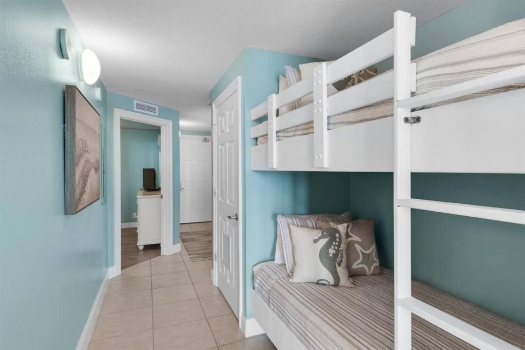 2007 Calypso East 1 Bedroom Apartment *