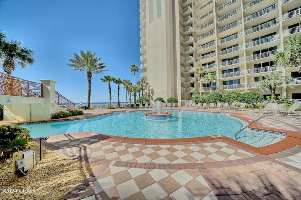 Apartment Beachfront Bliss At The Shores