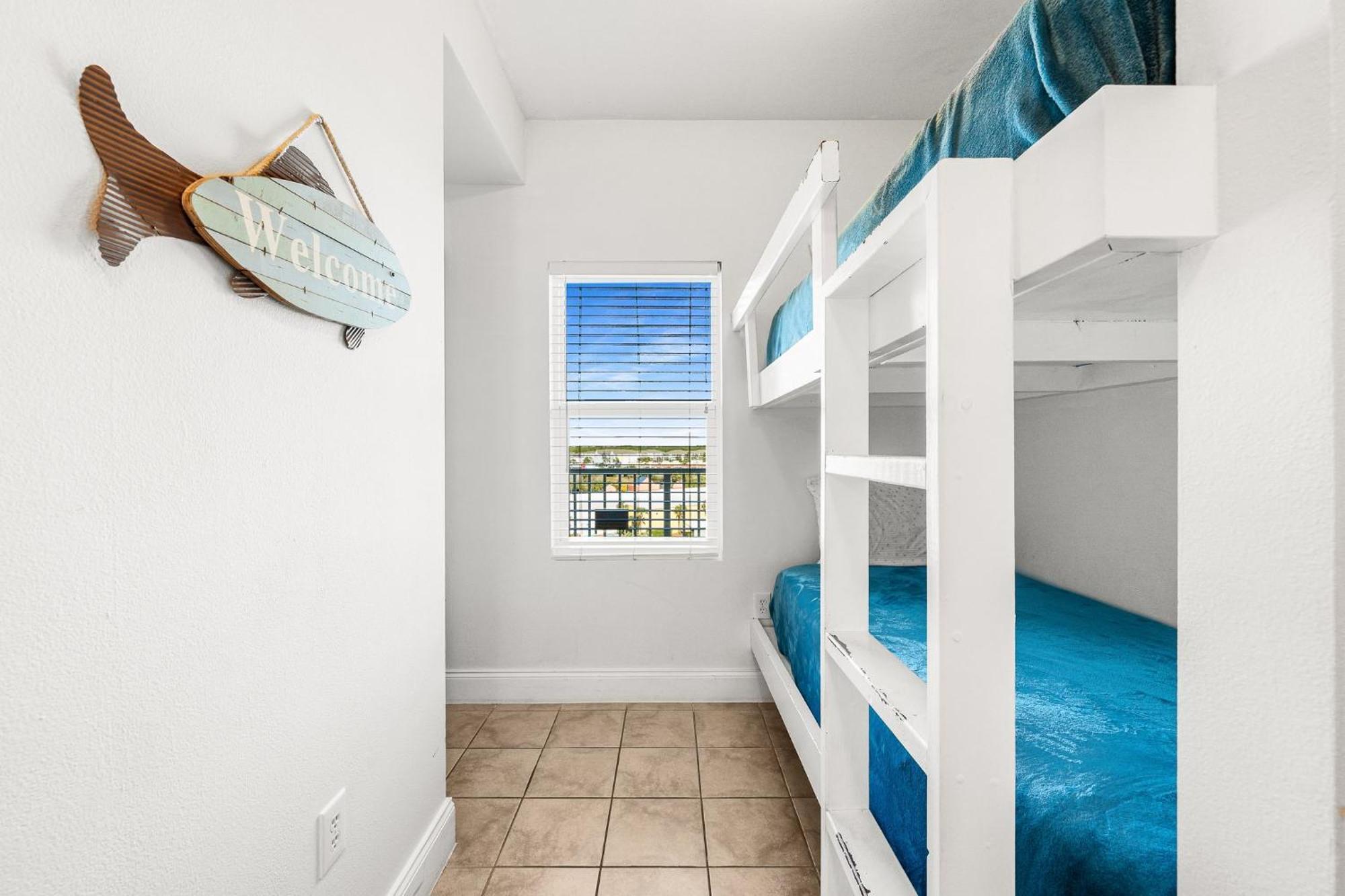 Apartment Amazing Ocean View Condo! Free Chairsservice! Sleeps 8! By Dolce Getaways Pcb *