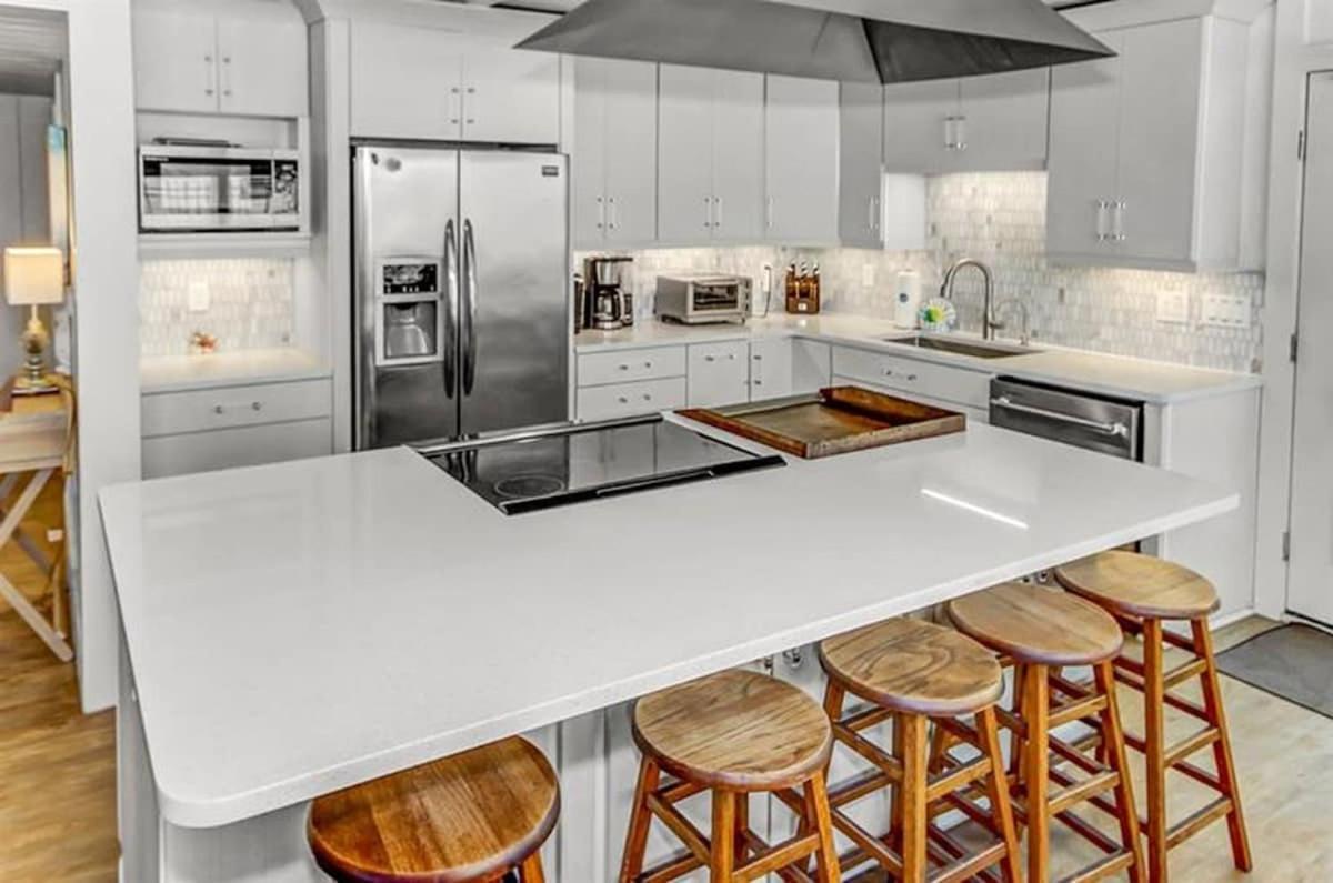 Roost Front 7 Bedroom Sleeps 20 * Panama City Beach