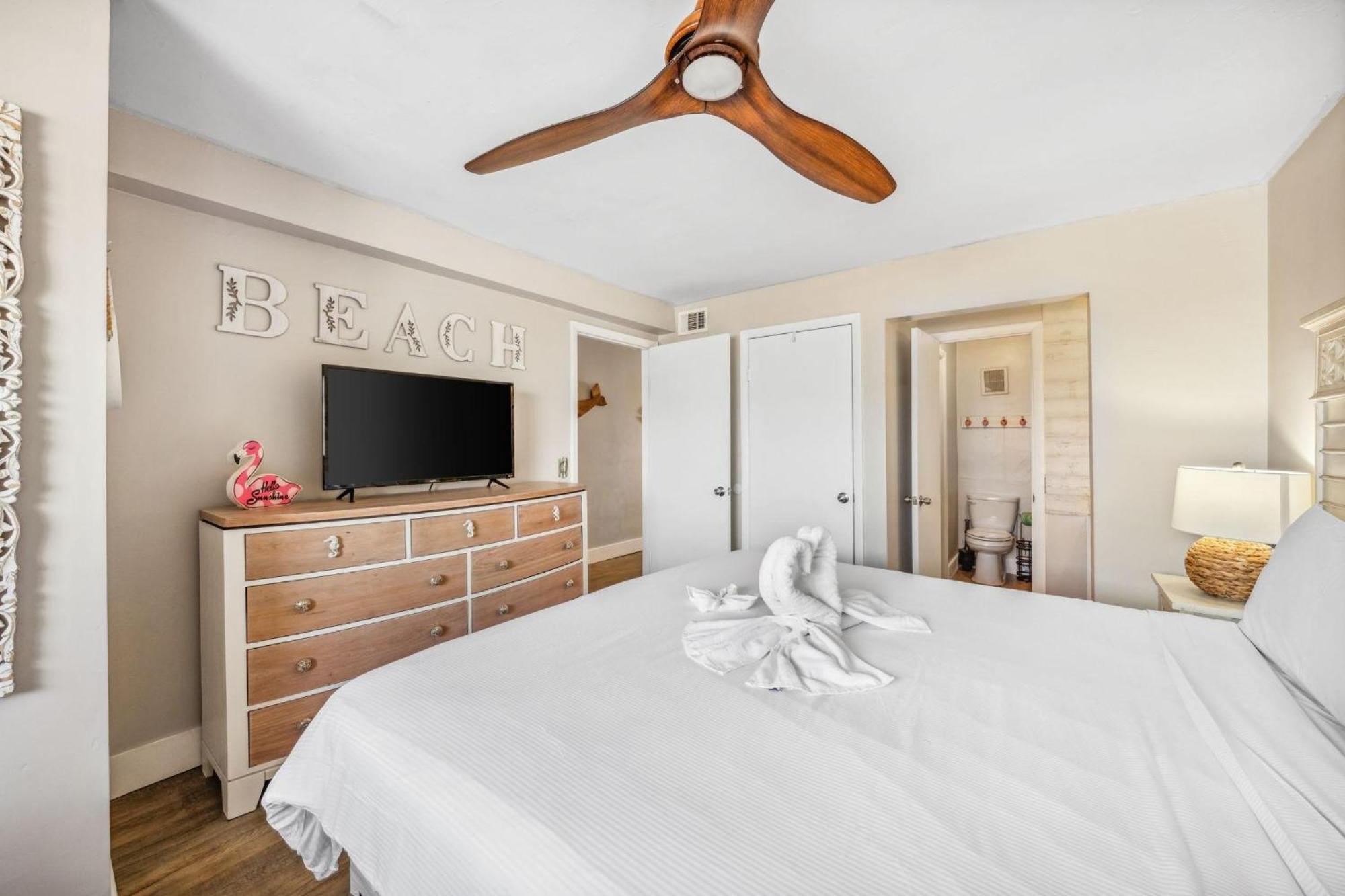 The Summit 1322 Apartment