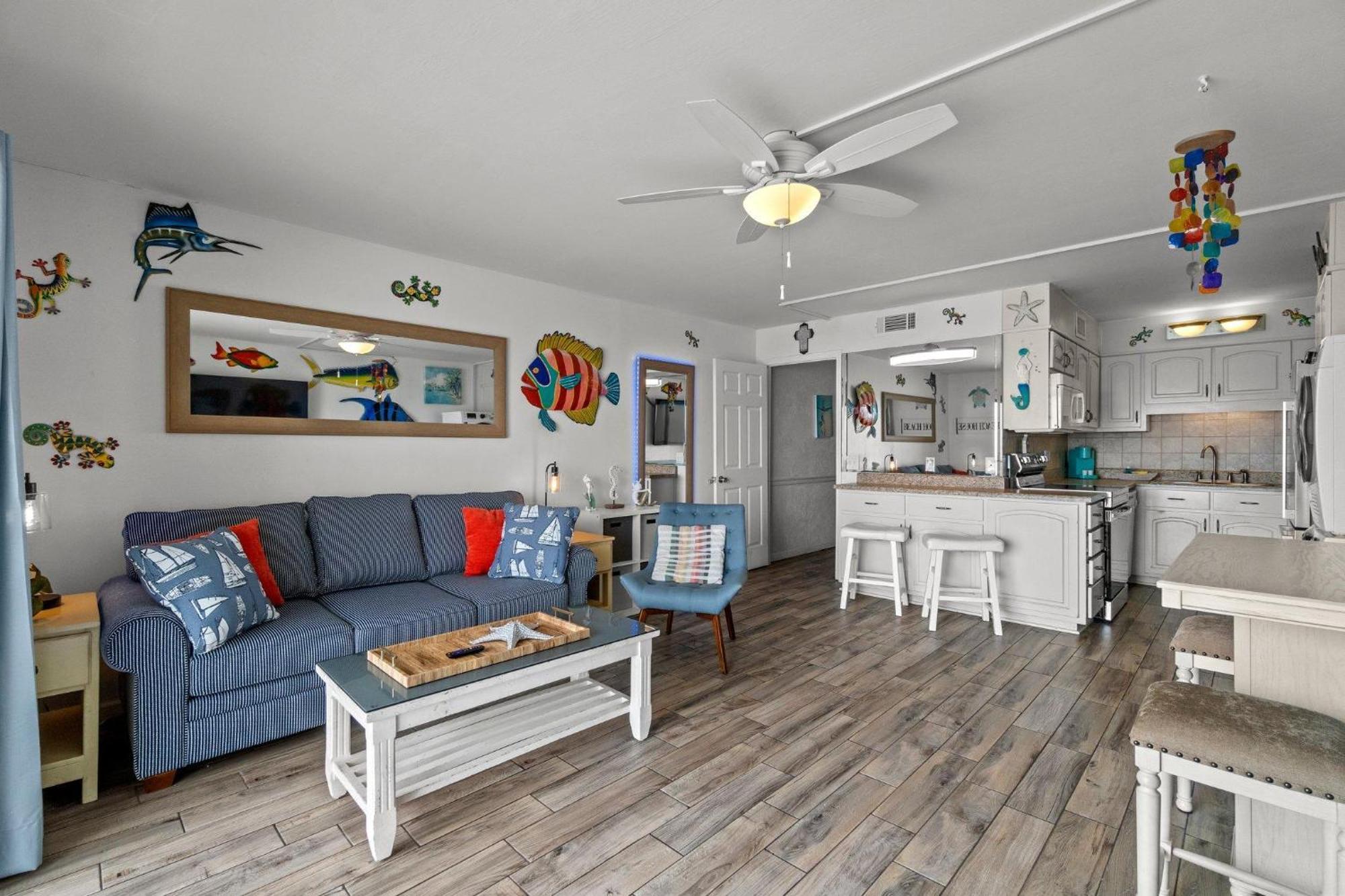 The Summit 1213 Apartment