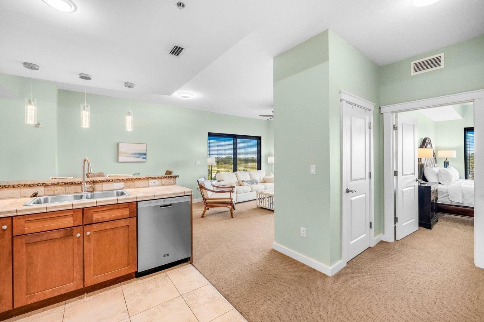 Origin 0517 - 1 Bedroom - Partial Gulf View Apartment Panama City Beach