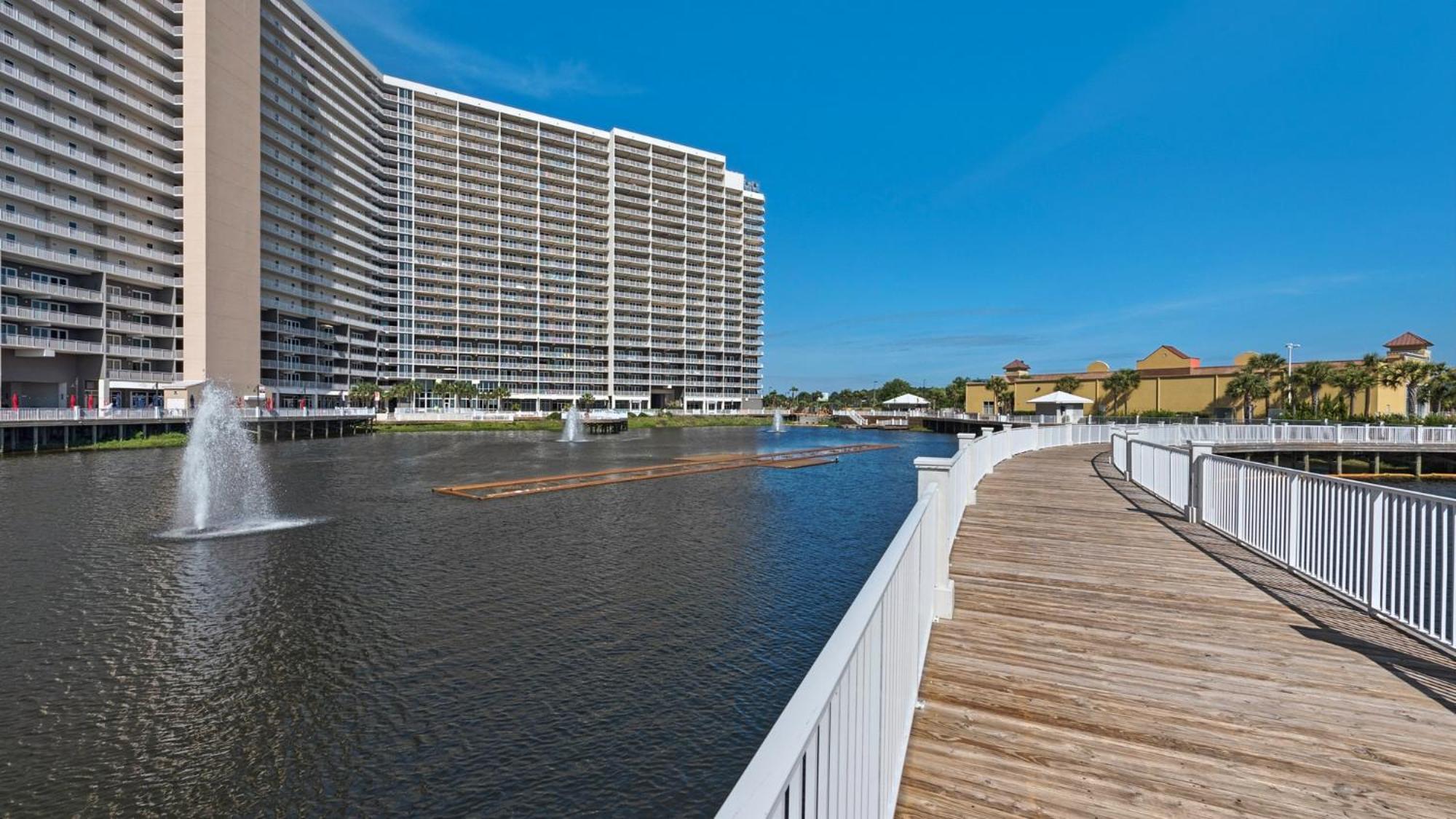 Laketown Wharf 335! 1 Bd, 2 Bathroom With Amazing Amenities