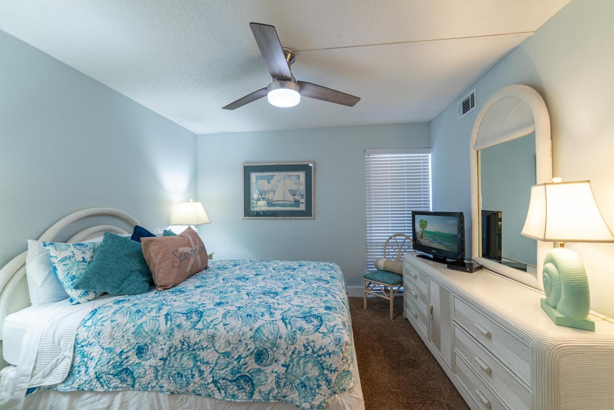 Edgewater 2-1202 'shore Fun Penthouse'