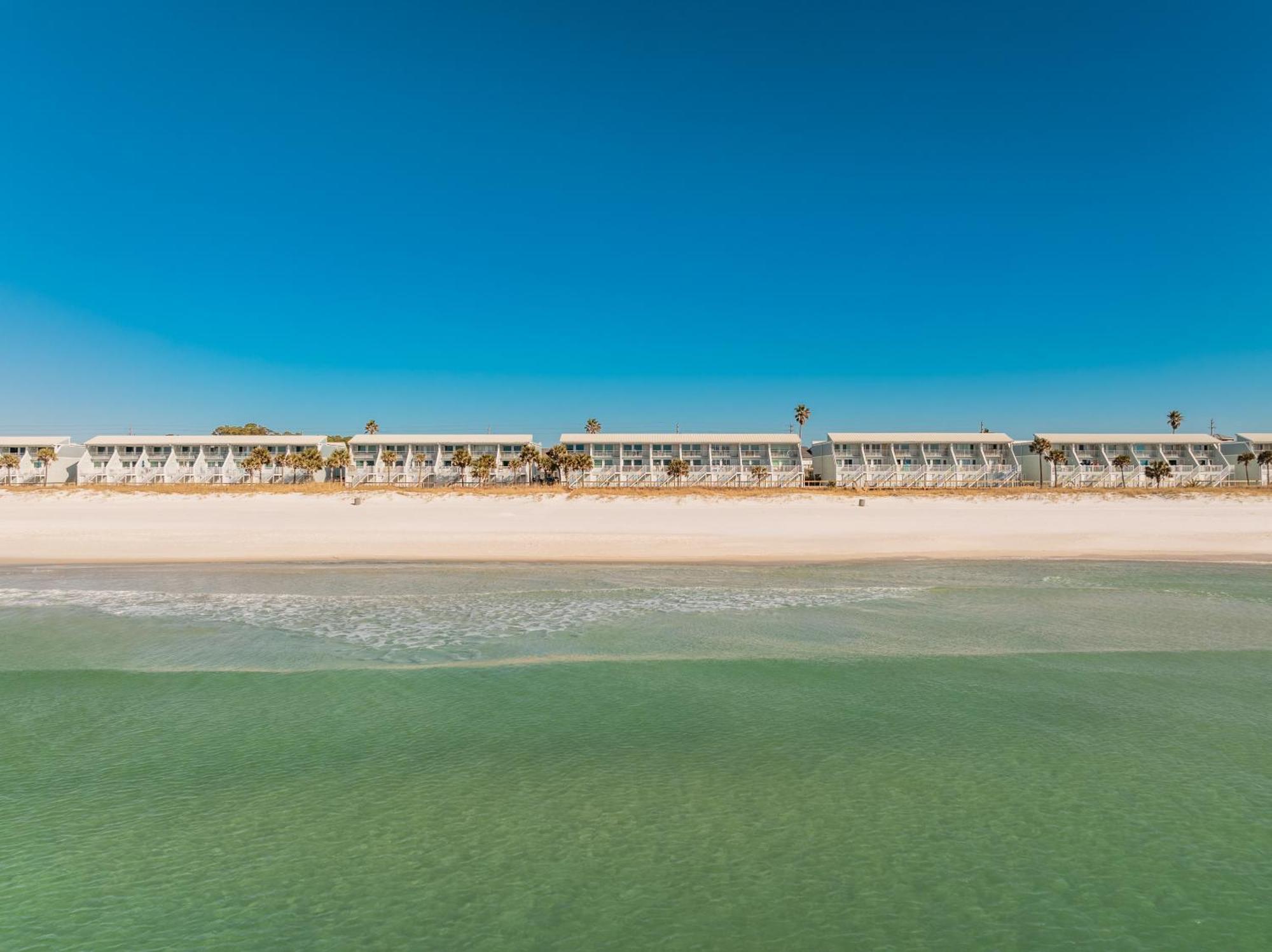 Holiday home Put Some Vitamin Sea In Your Vacation! Gulf Front Town - Quiet West End *