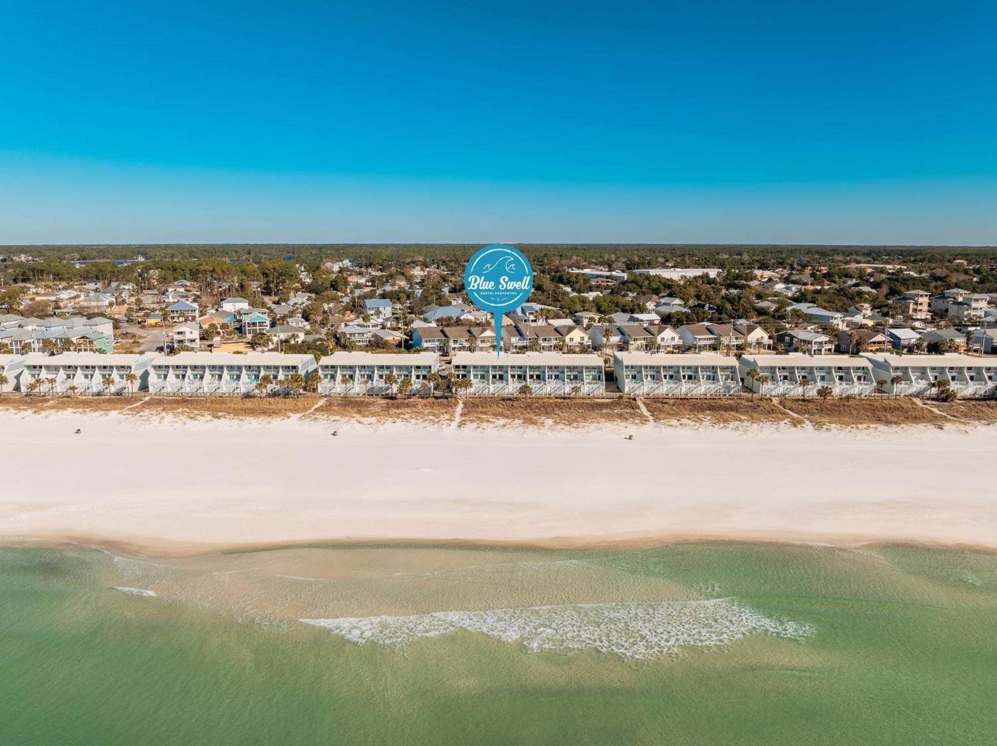 Put Some Vitamin Sea In Your Vacation! Gulf Front Town - Quiet West End Holiday home