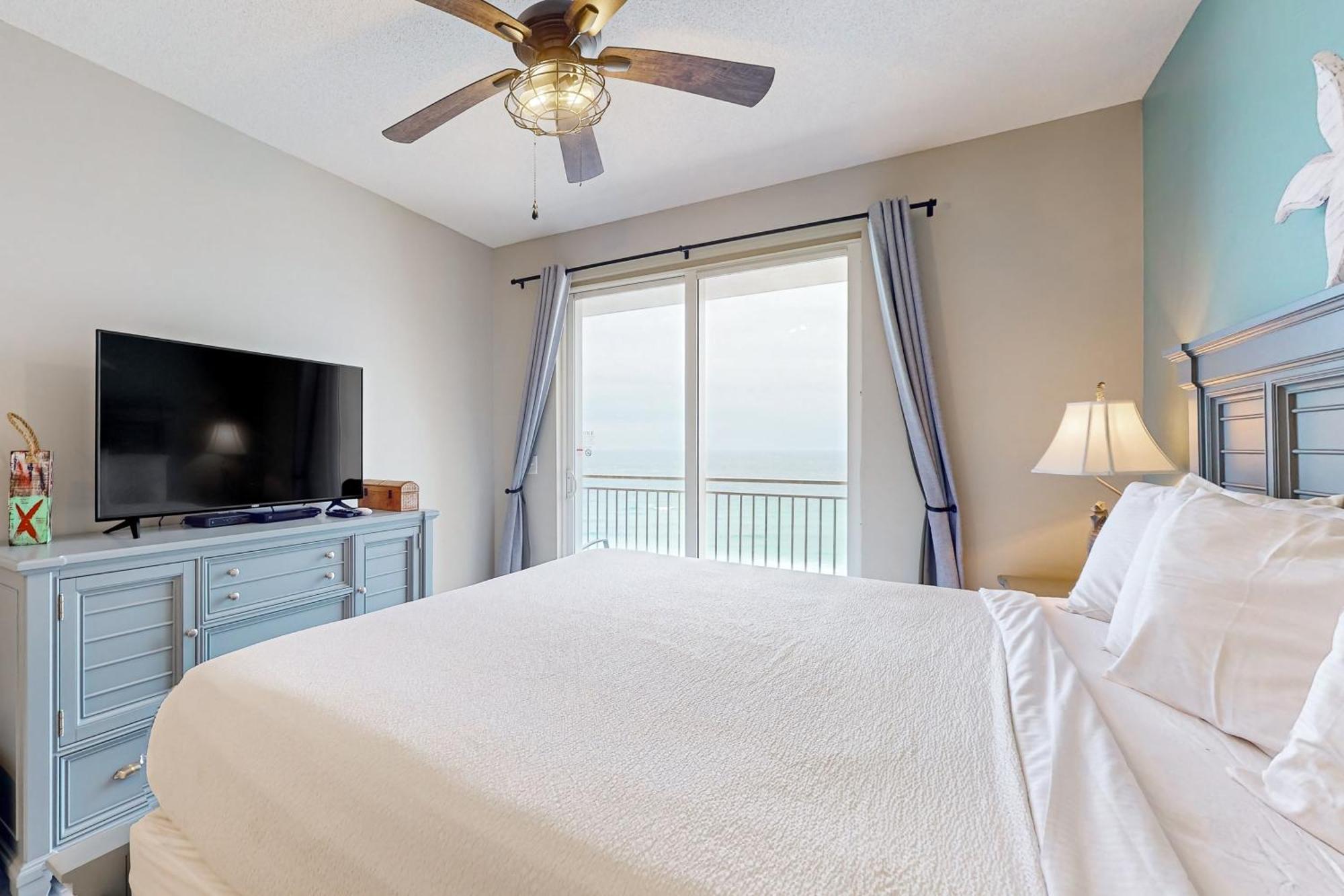 Sterling Reef 606 Apartment