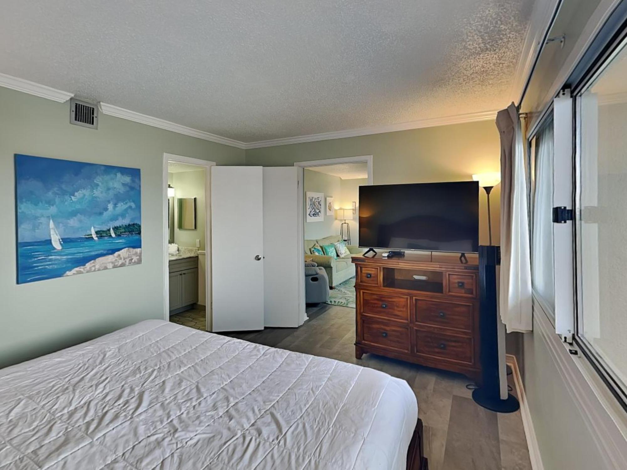 Pinnacle Port A-702 Apartment