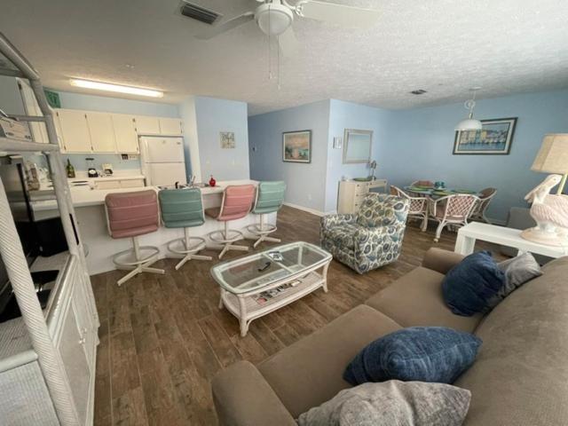 Peachtree Place Ii C202 *
