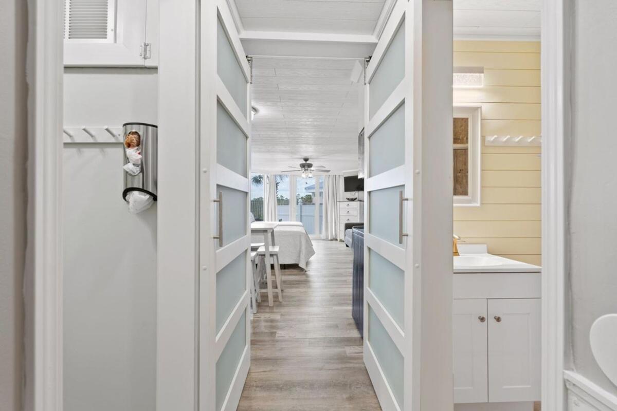 Of The Gulf 120 - Shore-side Sleeps 4 *