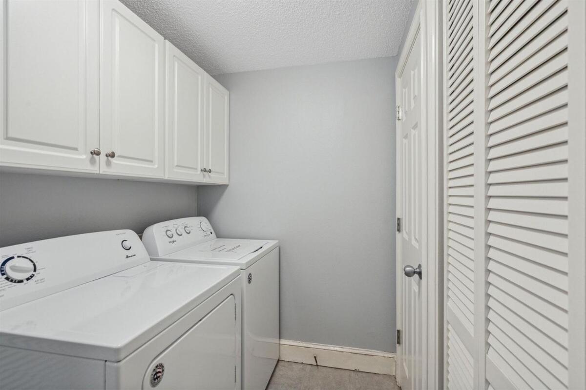 Majestic Condo- Tower 2 #206 3 Bedroom 3 Ba Floor! *