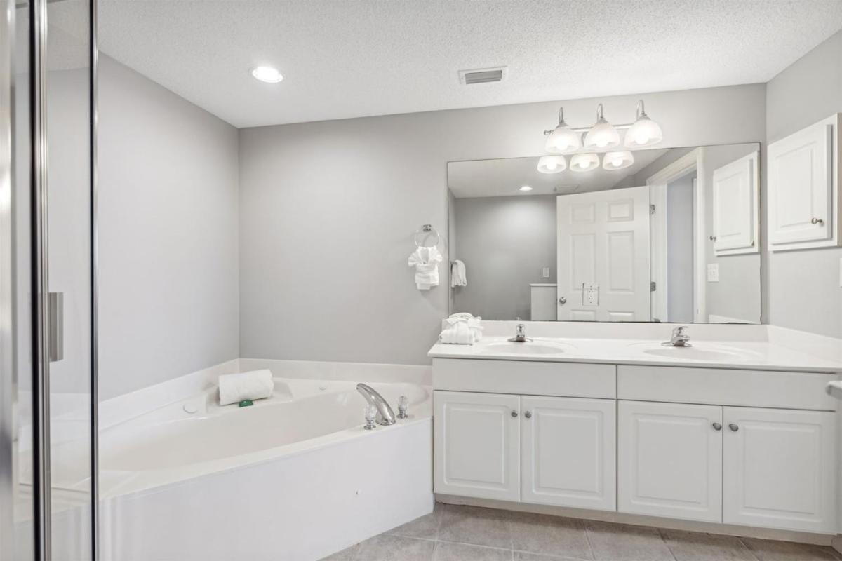 Majestic Condo- Tower 2 #206 3 Bedroom 3 Ba Floor!