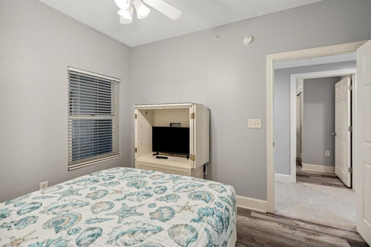 Apartment Majestic Condo- Tower 2 #206 3 Bedroom 3 Ba Floor! Panama City Beach