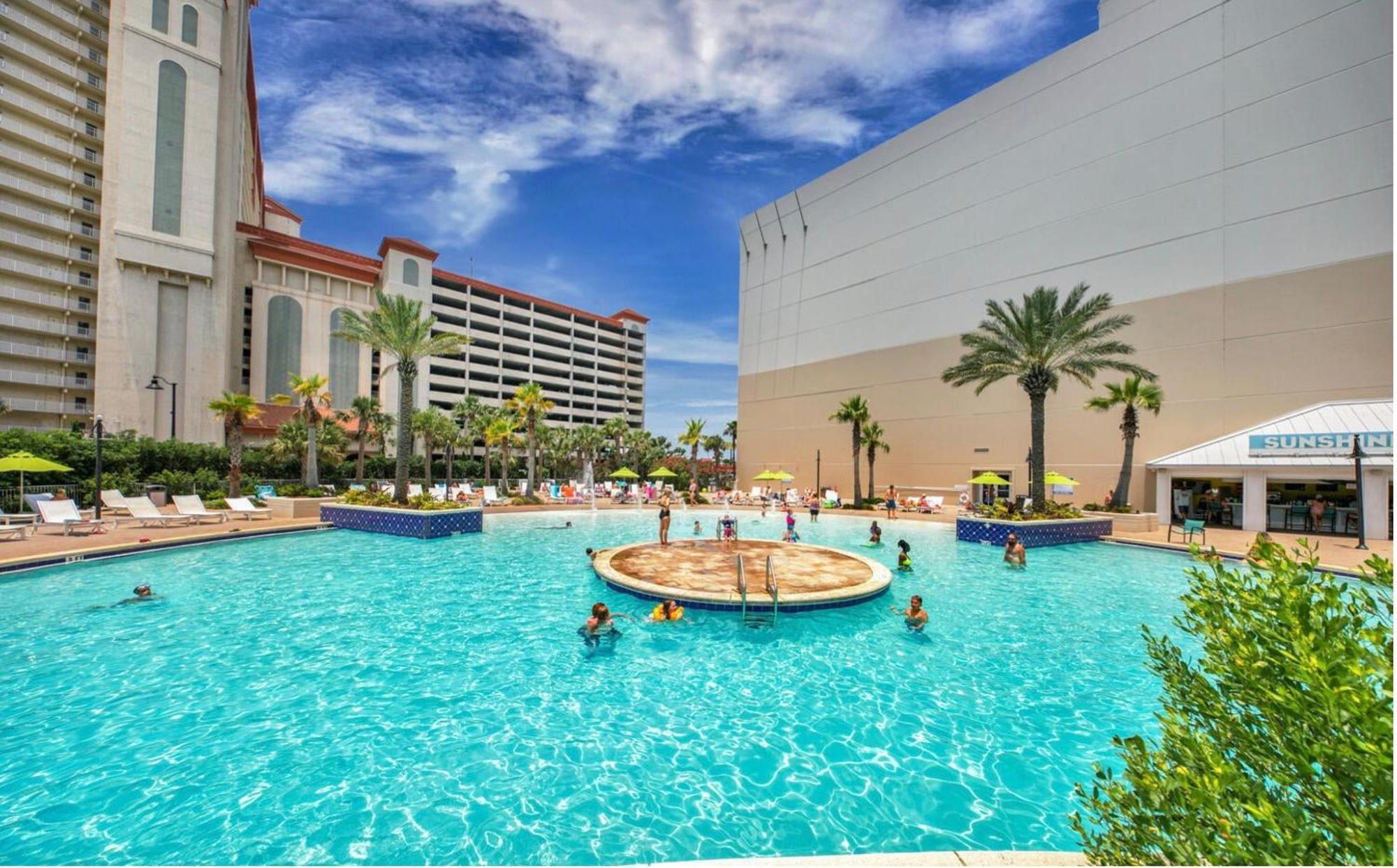 Apartment Spacious 1-bedroom! Ocean Views & 5 Pools Resort! By Dolce Getaways Pcb