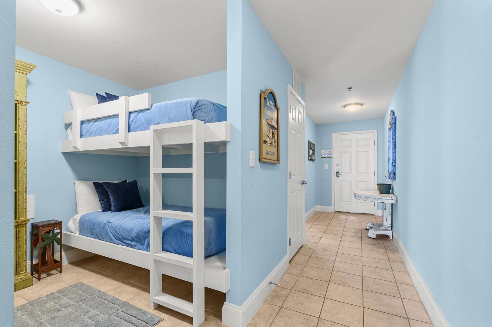 Spacious 1-bedroom! Ocean Views & 5 Pools Resort! By Dolce Getaways Pcb Apartment Panama City Beach