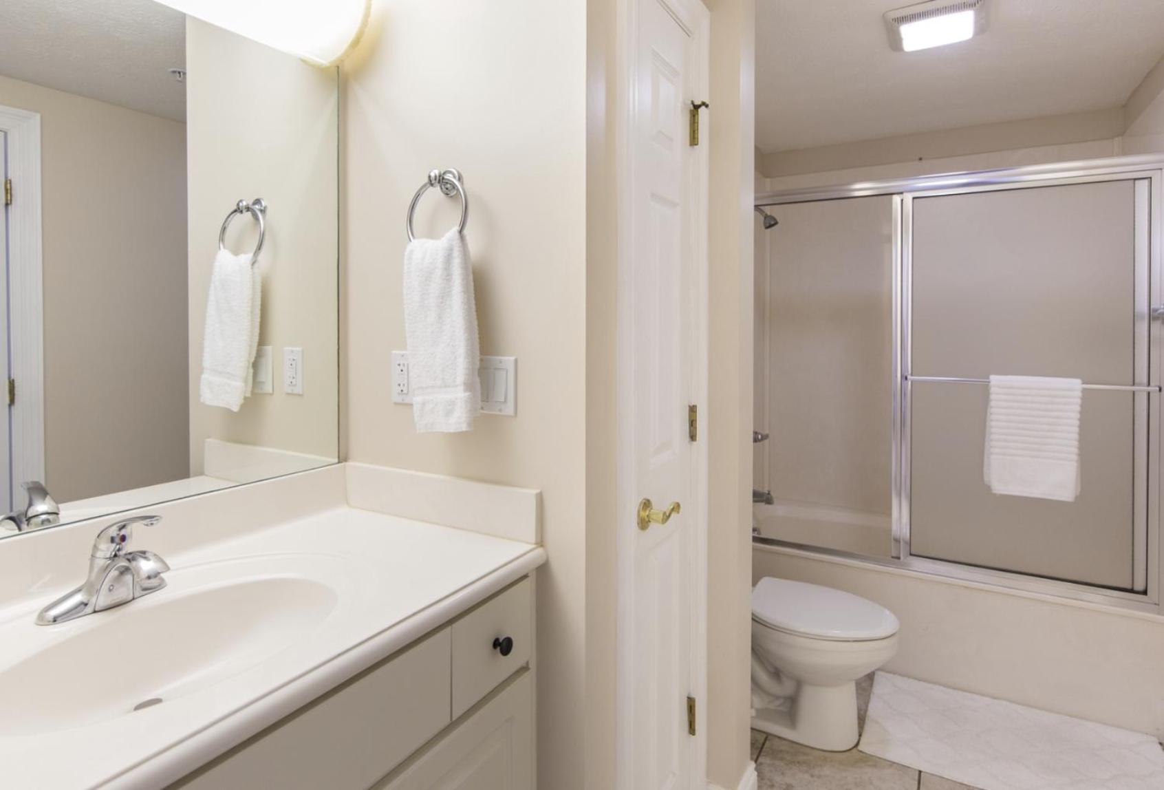 Treasure Island Unit 2011: Sunset Sands, 2 Bed/2 Bath Retreat - Sleeps 8! Panama City Beach