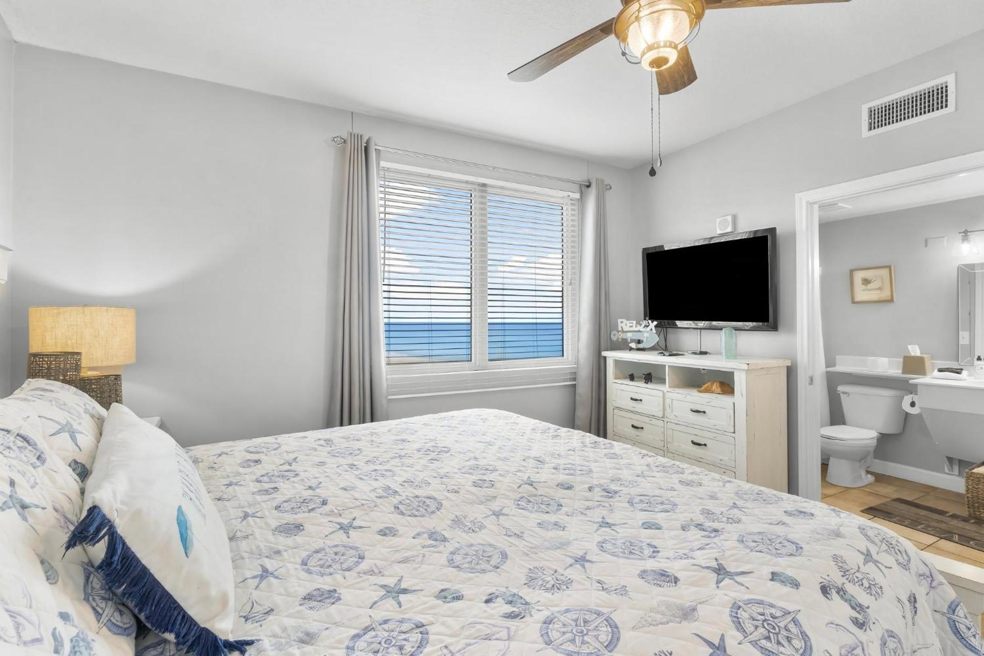 Hook Wine & Sinker At Shores Of Panama #631 By Nautical Vacation Holiday home
