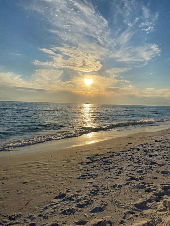 Edgewater Dream Villa! One Bedroom Panama City Beach