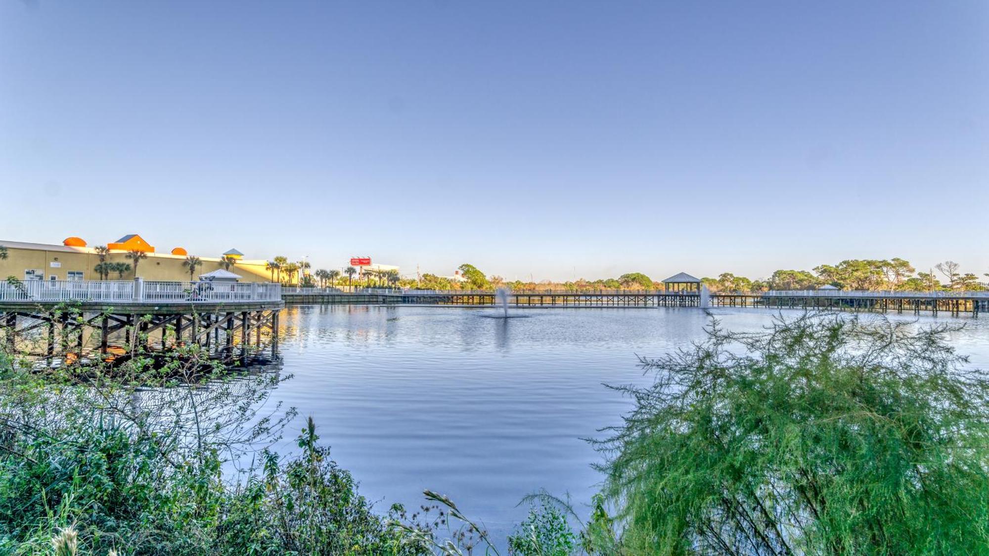 Penthouse Perfection At Laketown Wharf #2127 By Nautical *
