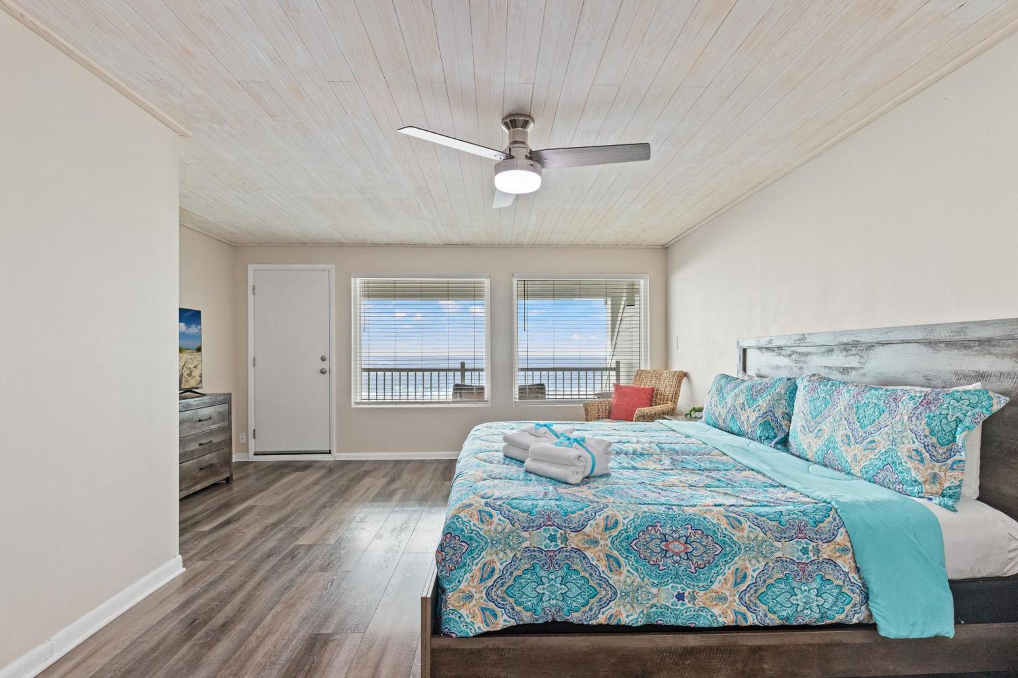 Put Some Vitamin Sea In Your Vacation! Gulf Front Town - Quiet West End