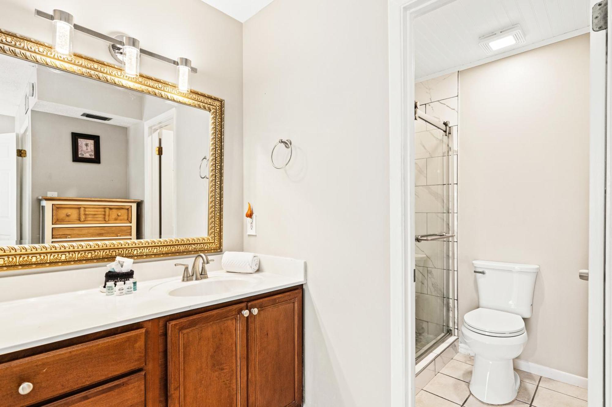 Surf's Up! Pet-friendly, 2br 2ba Beachfront Townhouse, Sleeps 8! *