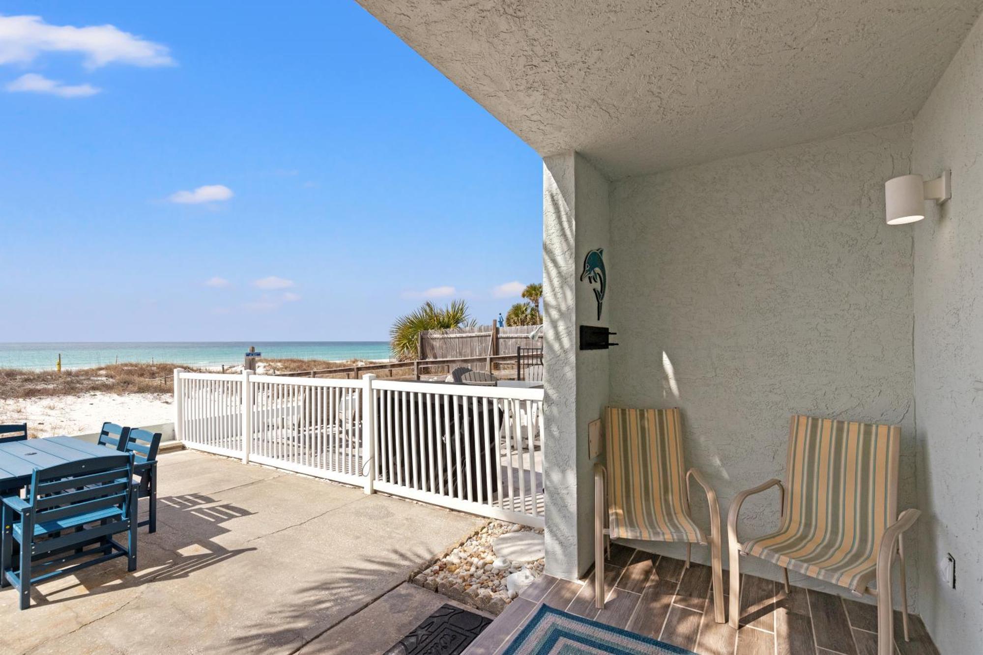 Surf's Up! Pet-friendly, 2br 2ba Beachfront Townhouse, Sleeps 8! Holiday home Panama City Beach