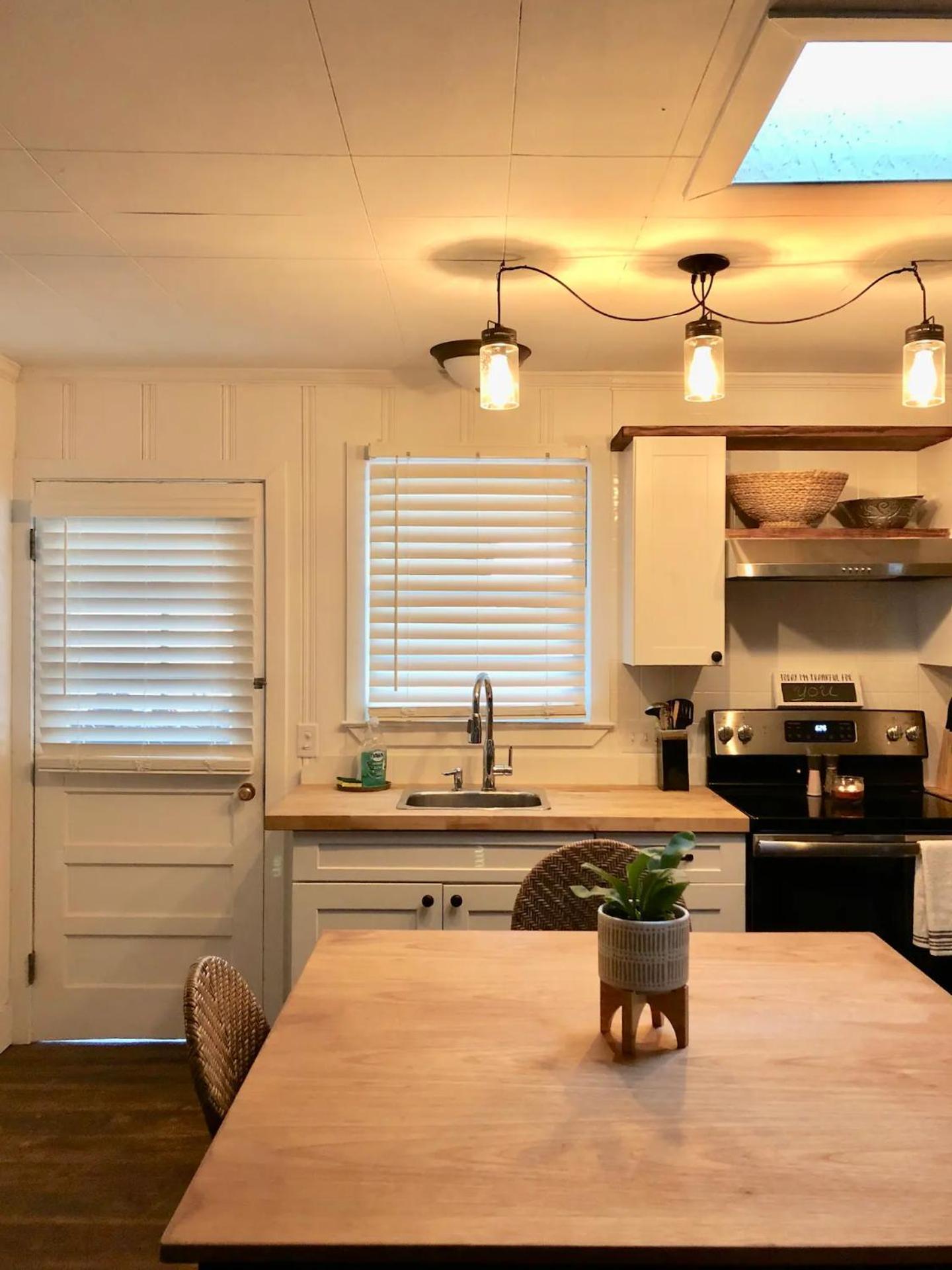 Apartment Surf Shack - Steps To The Beach, Lush Fenced Backyard By Haven Vacation