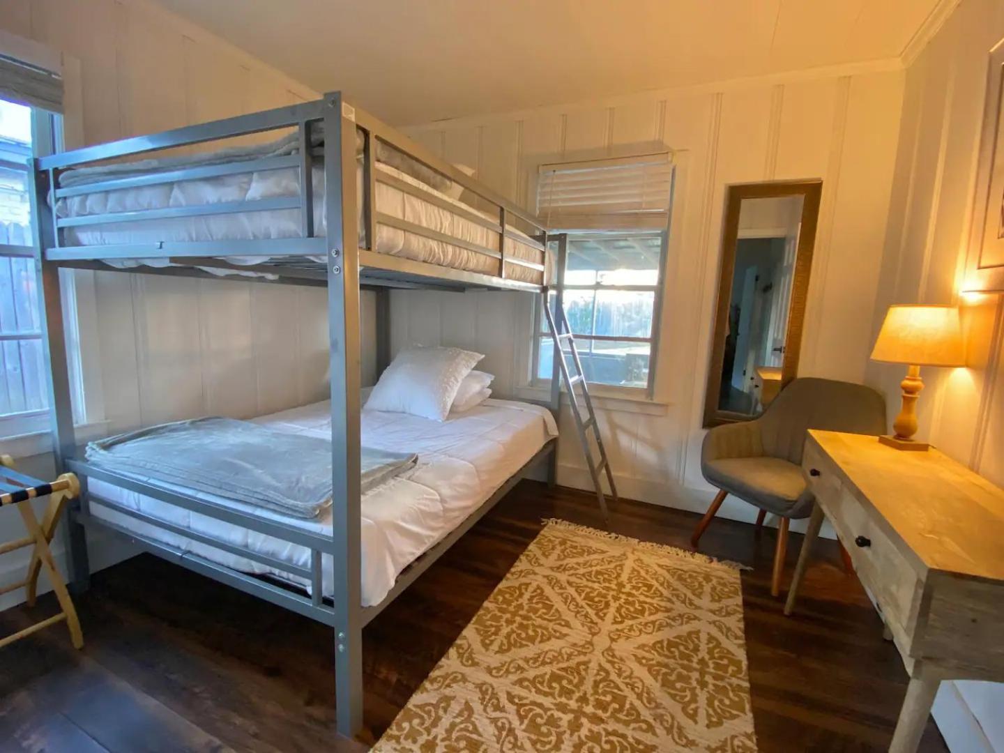 Surf Shack - Steps To The Beach, Lush Fenced Backyard By Haven Vacation *