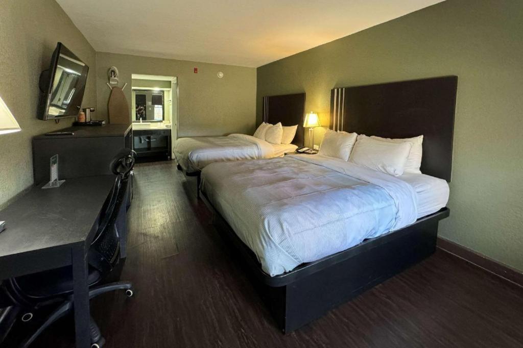 Quality & Near Panama Hotel