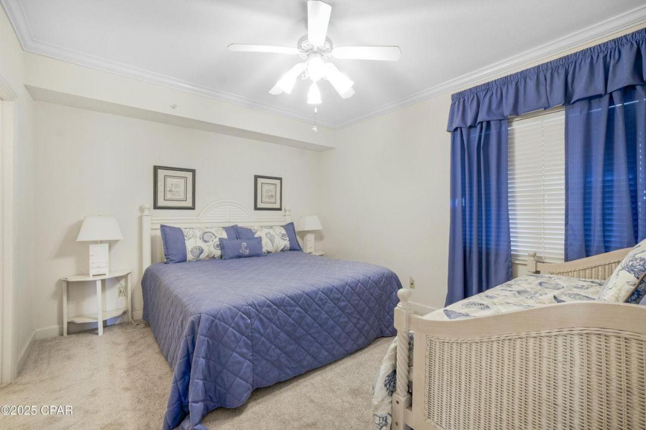 Grande Surf 1e Apartment