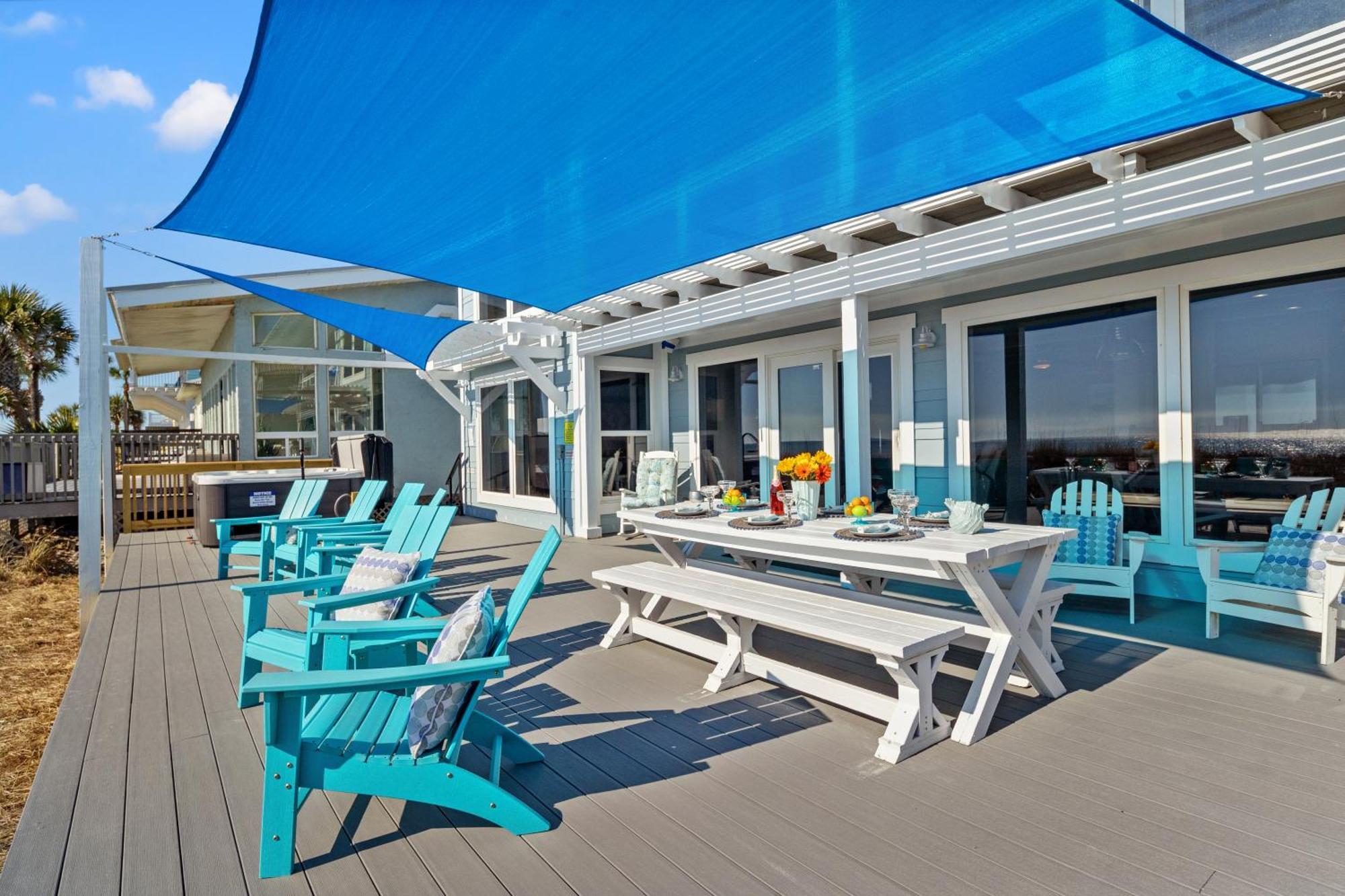 Holiday home Luxury Gulf Front Property! Directly On The Beach! Sleeps 15! *