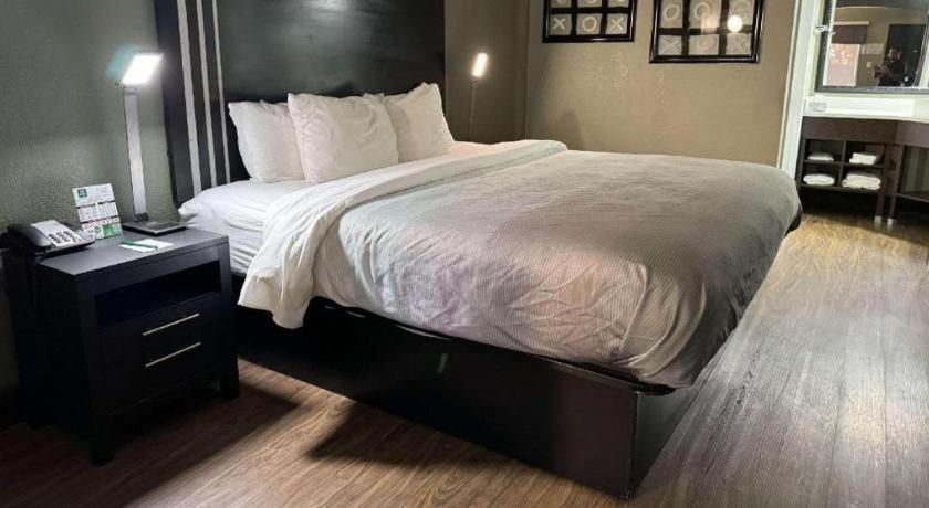 Quality & Near Panama Hotel