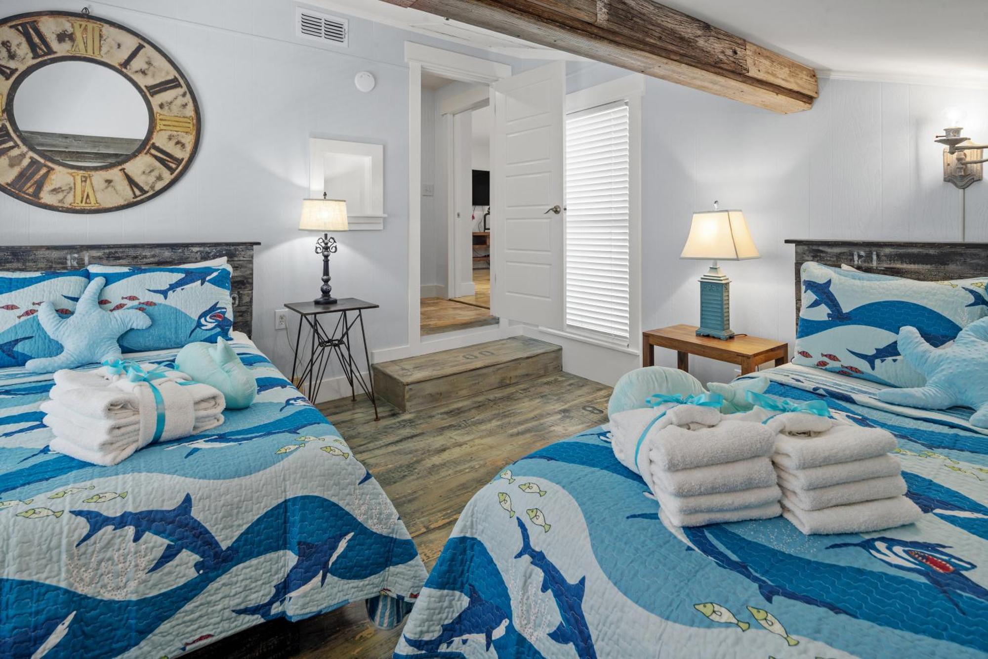 Holiday home Luxury Gulf Front Property! Directly On The Beach! Sleeps 15! Panama City Beach