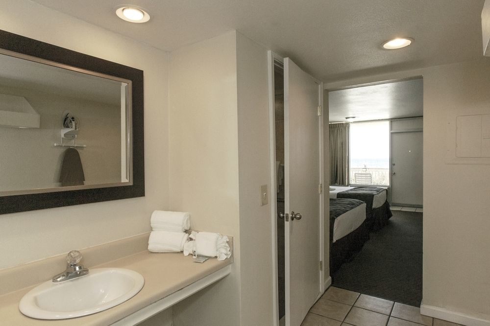 The Reef At Seahaven 2*