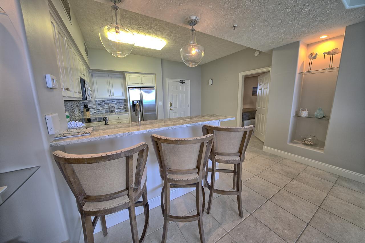 Gulf Front With Access And Beachside Pool - Unit 1604 *
