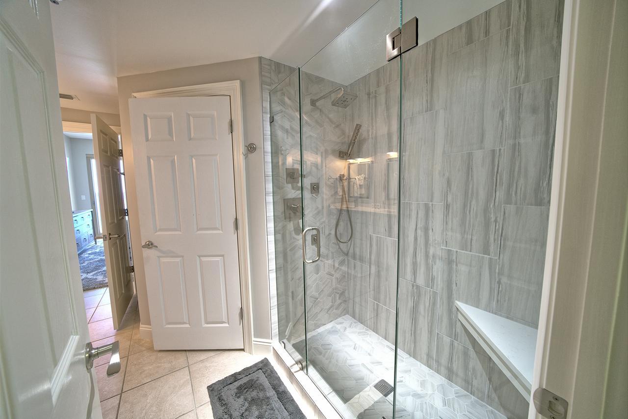 Gulf Front With Access And Beachside Pool - Unit 1604 Apartment *