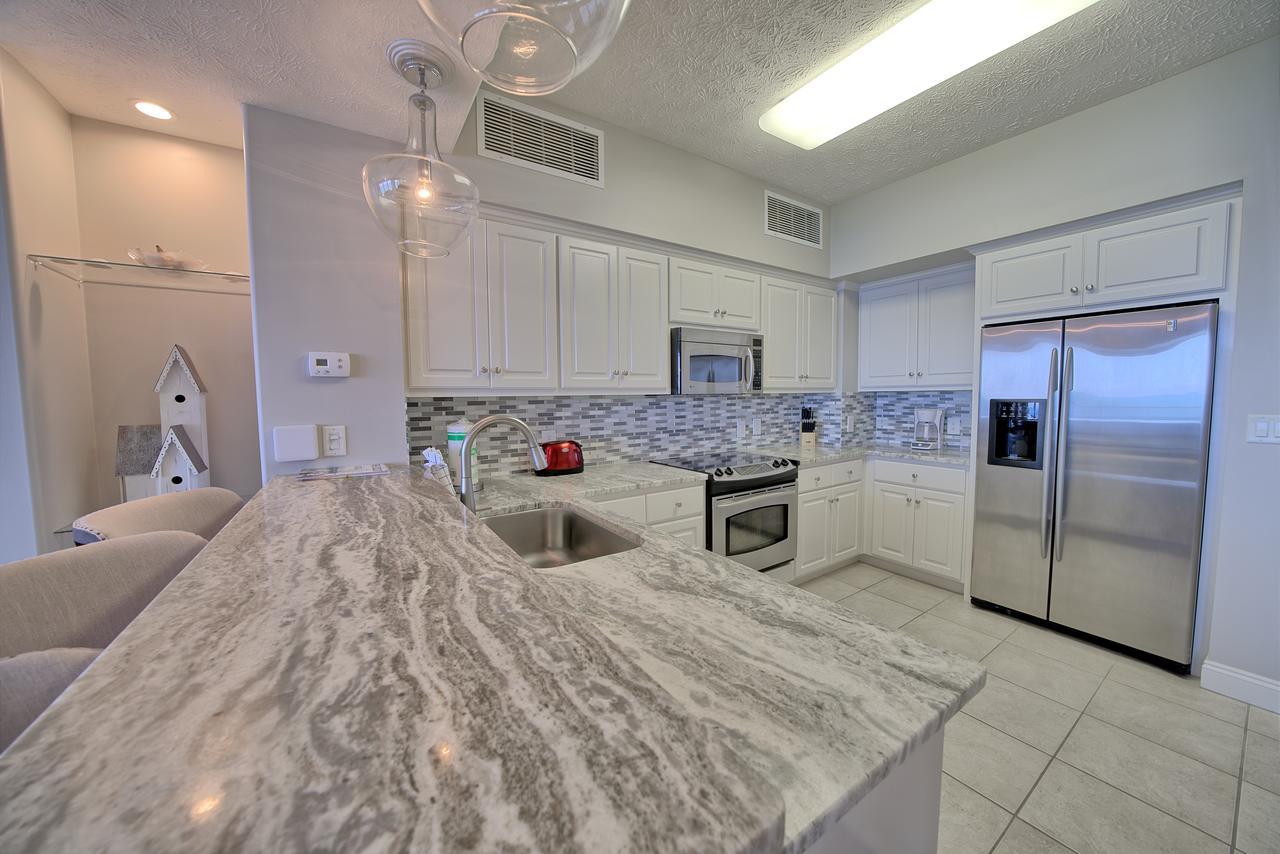 Gulf Front With Access And Beachside Pool - Unit 1604