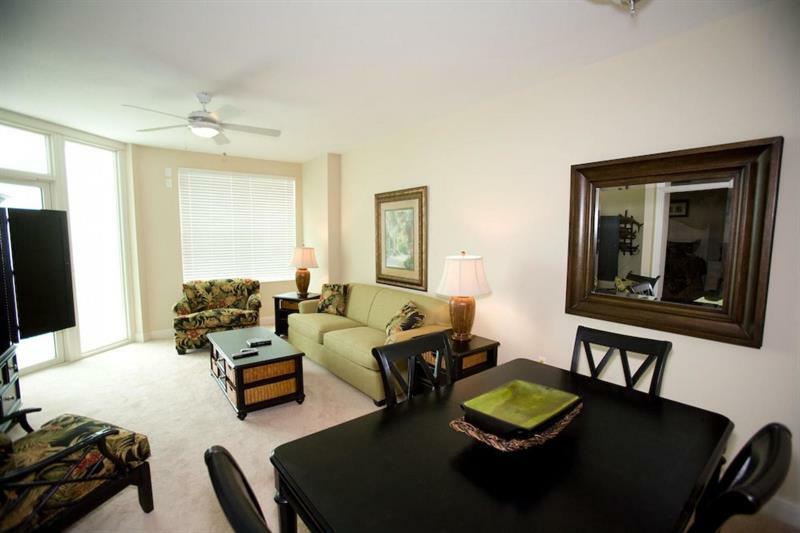 Apartment 1710 Aqua